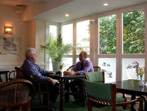 Templars Hotel And Restaurant Baldock Exterior photo